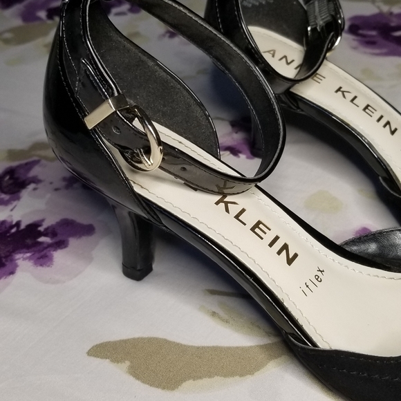 Anne Kline Kitten Heel w/ Ankle strap - Picture 3 of 7